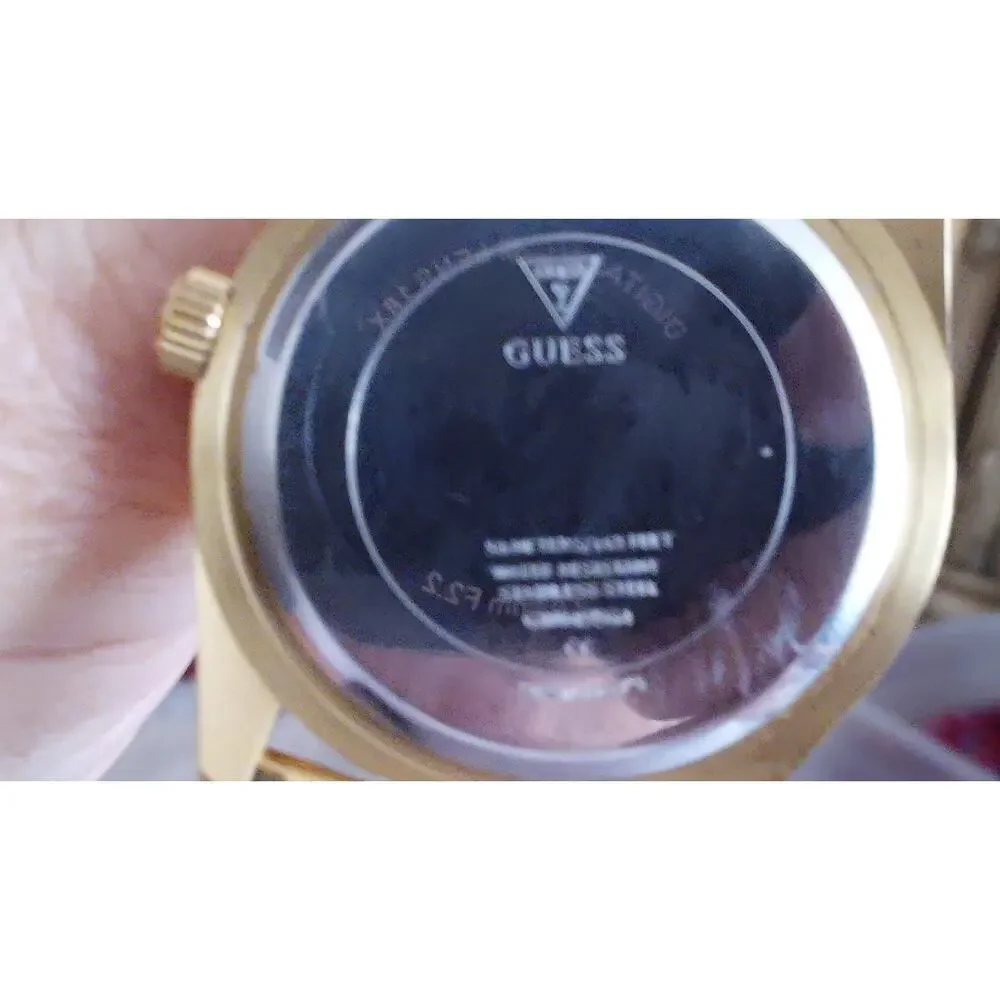 Guess Men’s Watch Stainless Steel Quartz Diamond Accent‎ Analog Wristwatch
